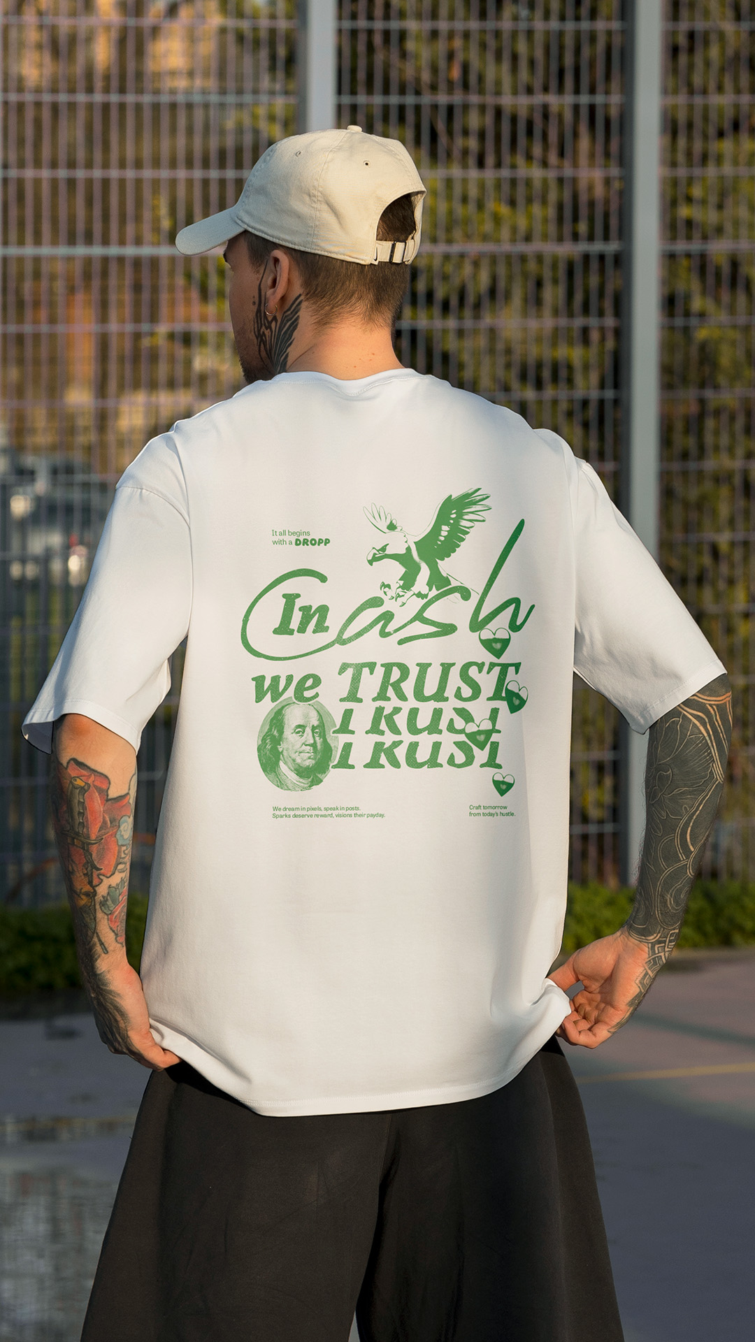 T‑shirts exclusifs “In Cash We Trust” (US) x30